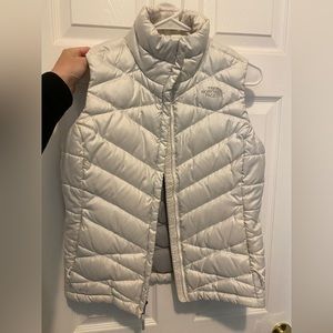 Women’s north face vest